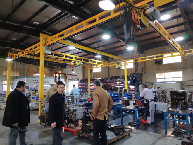 電力局工程師戶外產(chǎn)品驗(yàn)貨順利通過