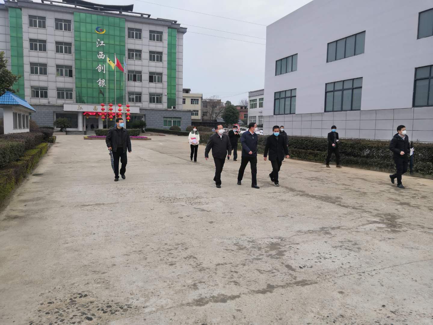 決戰(zhàn)疫情  克服困難  再創(chuàng)佳績-市委書記視察江西創(chuàng)銀科技有限公司復工復產(chǎn)現(xiàn)場